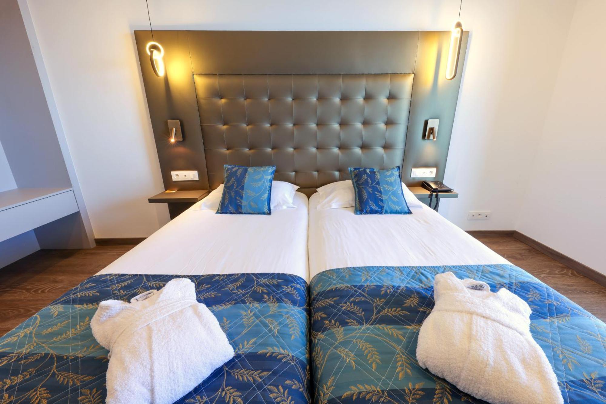 Hotel Saint Christophe Calvi  Bagian luar foto