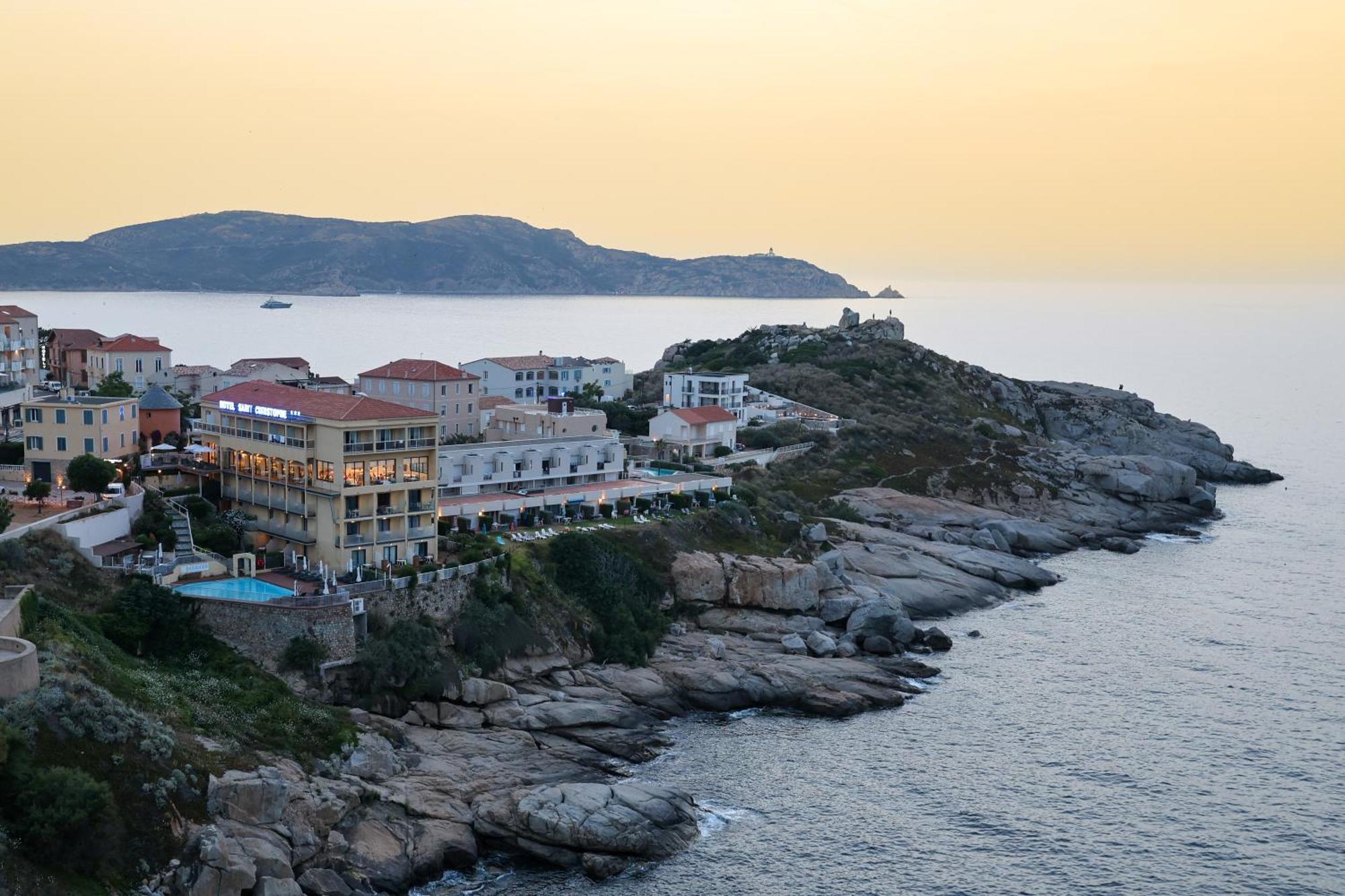Hotel Saint Christophe Calvi  Bagian luar foto