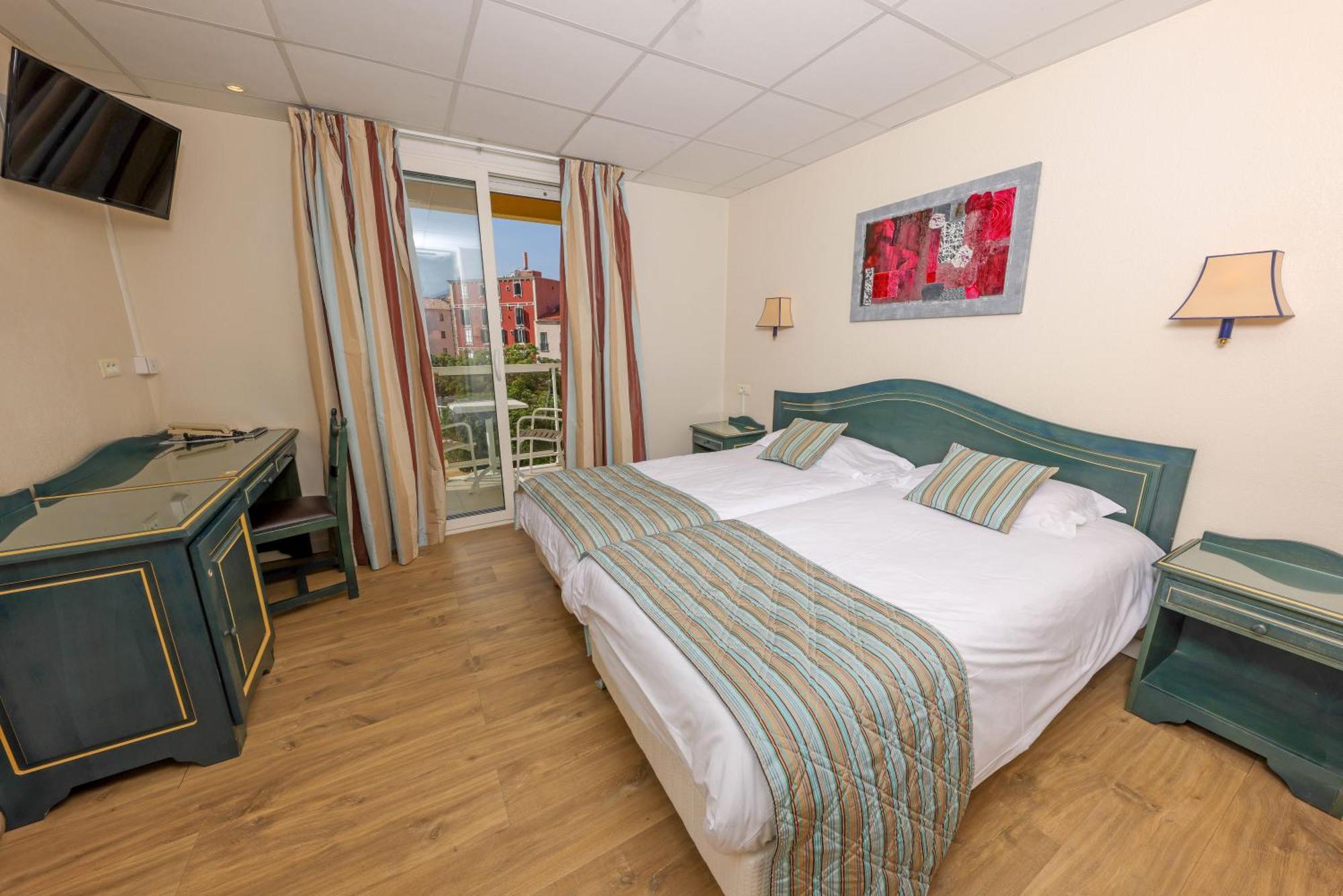 Hotel Saint Christophe Calvi  Bagian luar foto