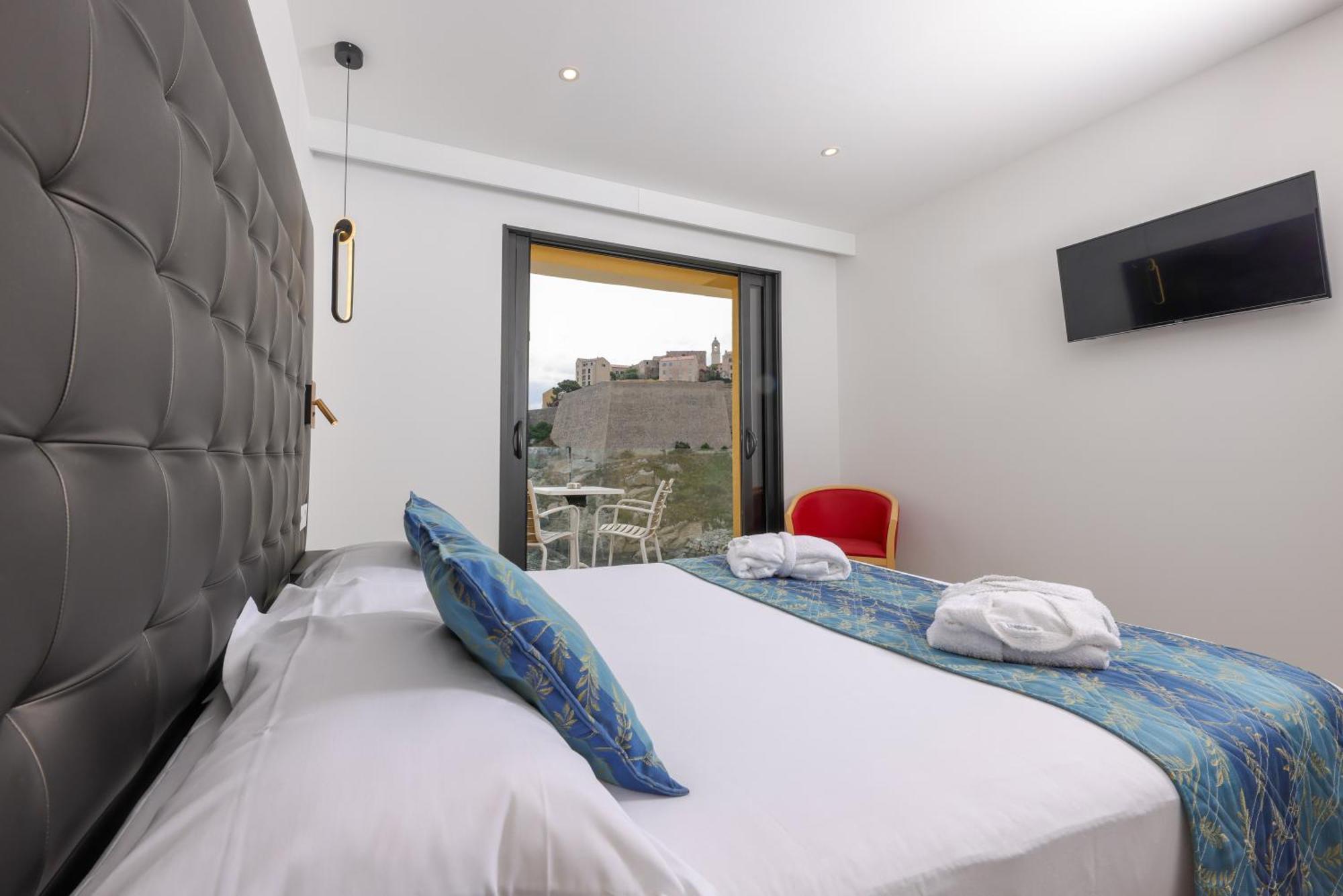 Hotel Saint Christophe Calvi  Bagian luar foto