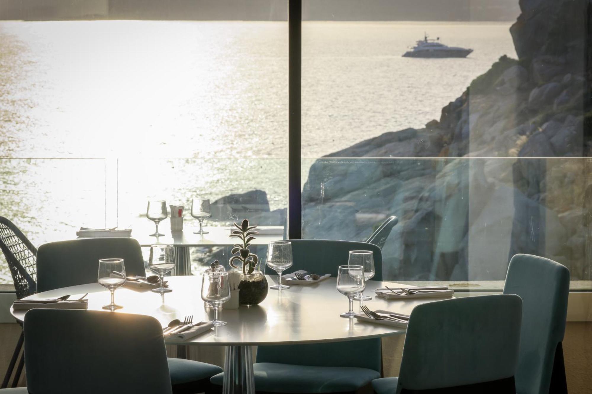 Hotel Saint Christophe Calvi  Bagian luar foto