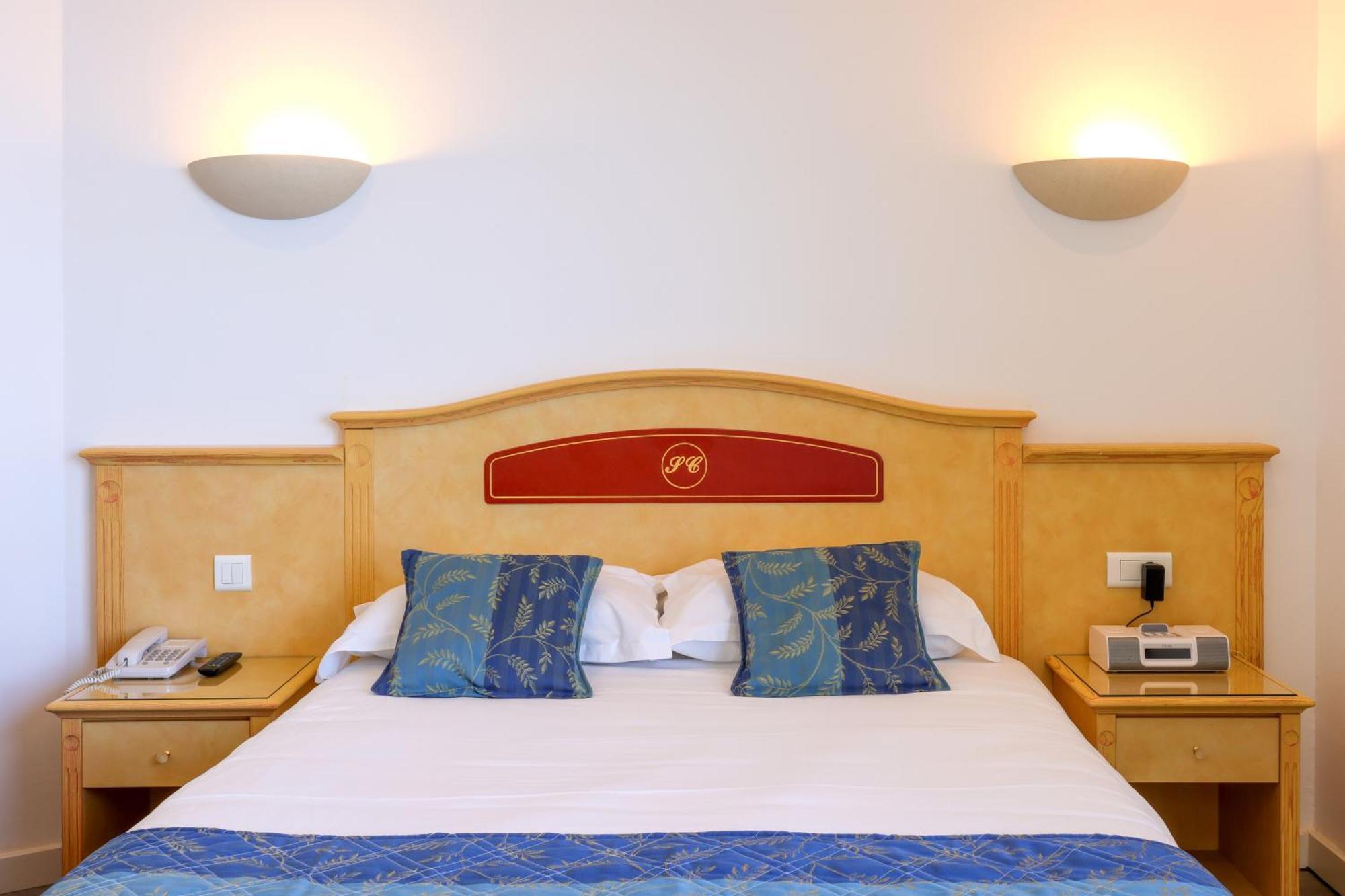 Hotel Saint Christophe Calvi  Bagian luar foto