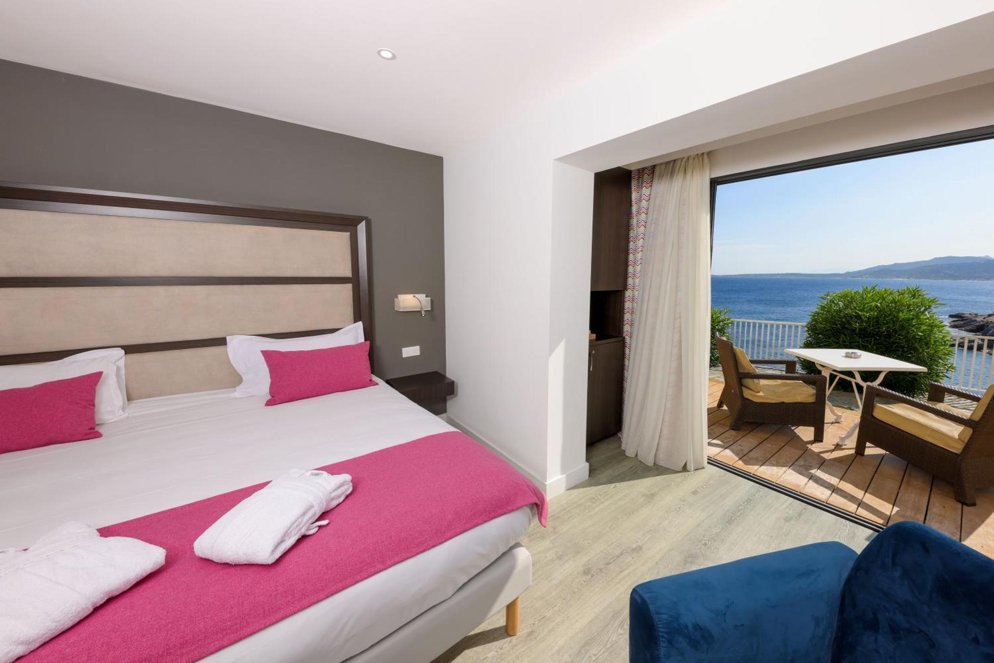 Hotel Saint Christophe Calvi  Bagian luar foto