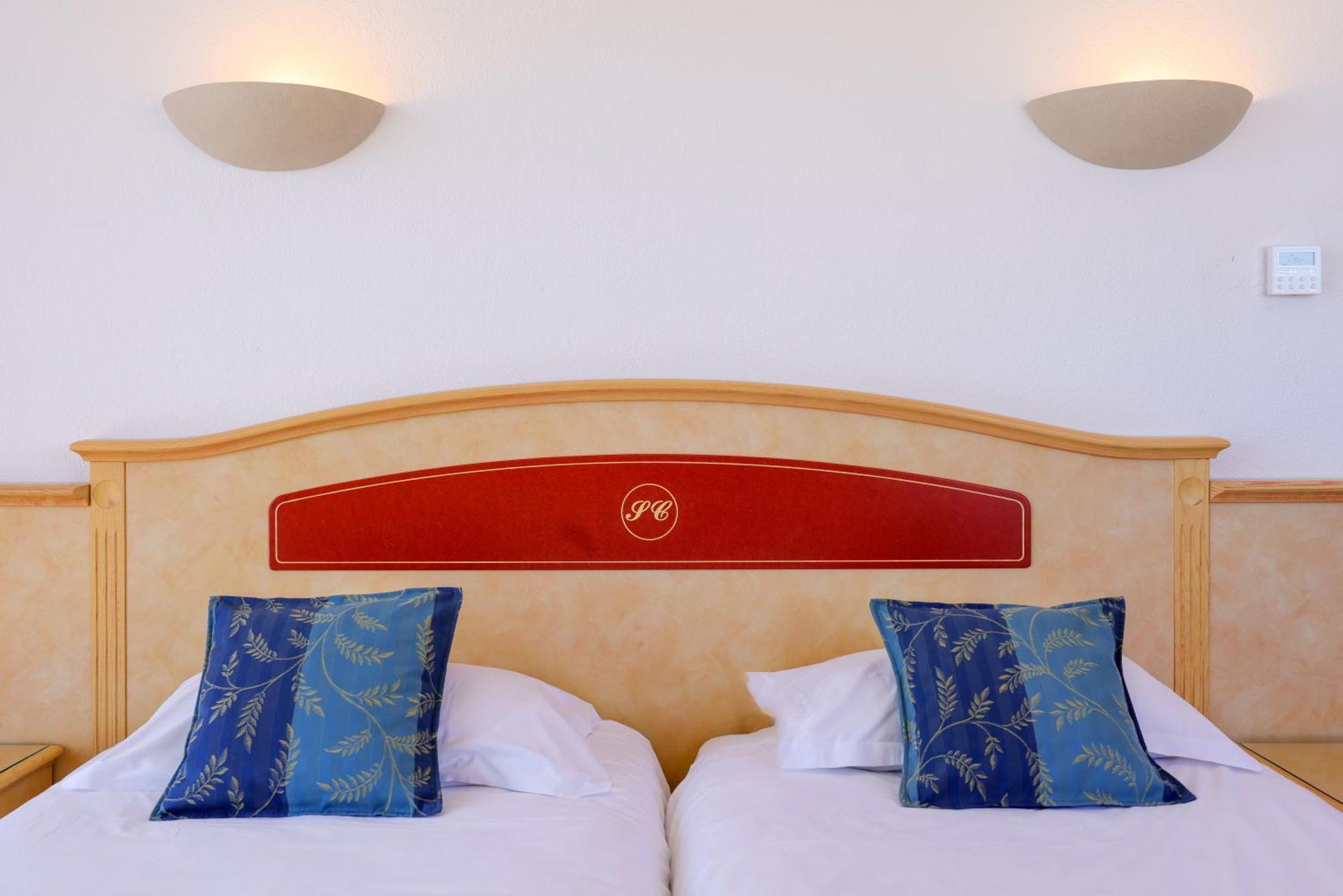 Hotel Saint Christophe Calvi  Bagian luar foto