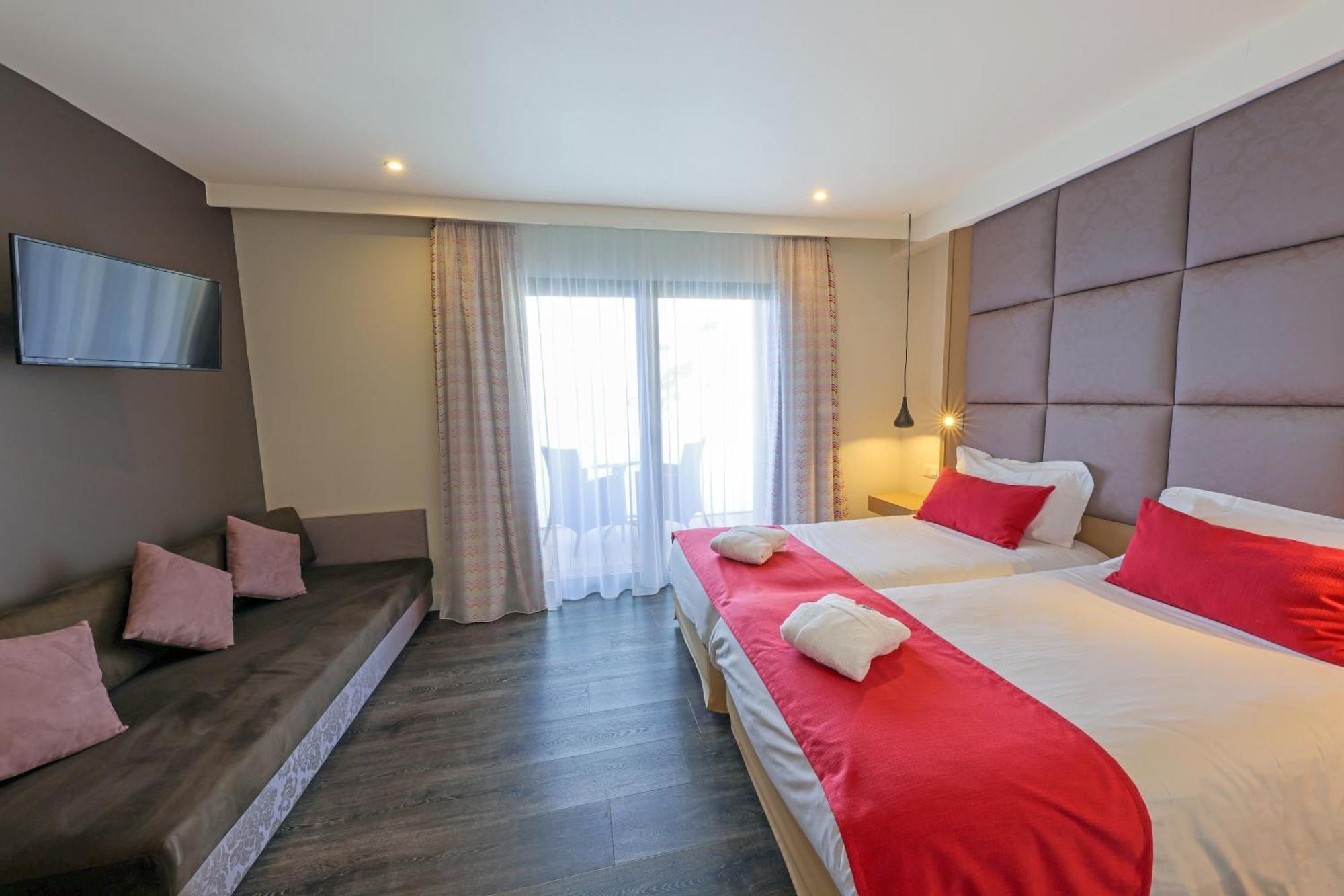 Hotel Saint Christophe Calvi  Bagian luar foto