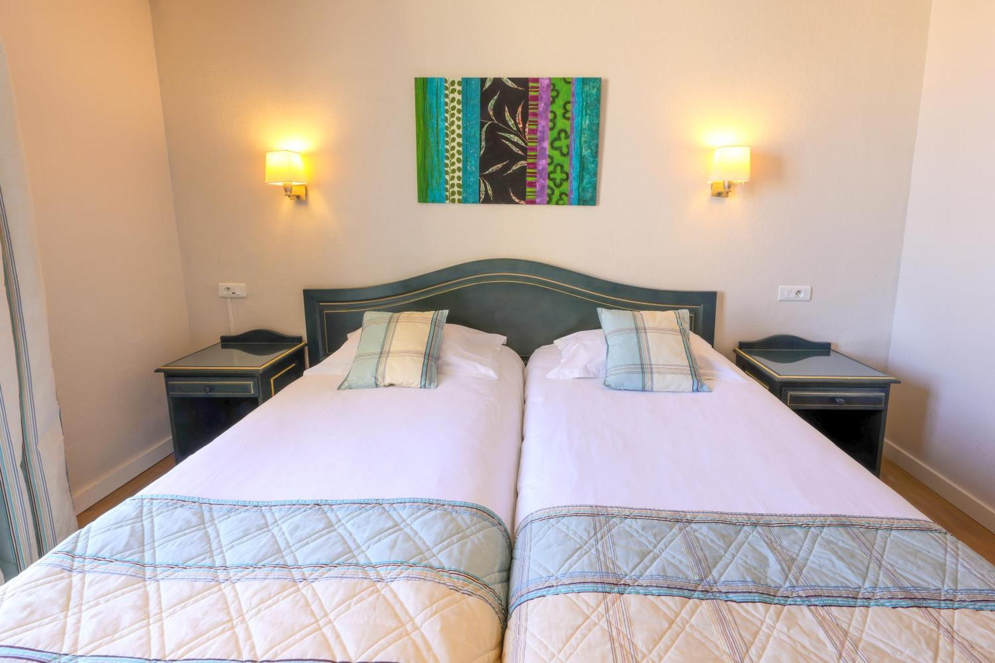 Hotel Saint Christophe Calvi  Bagian luar foto